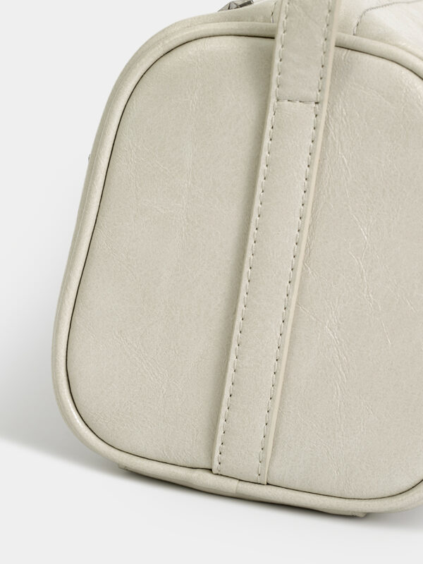14 Star stud cylinder bag