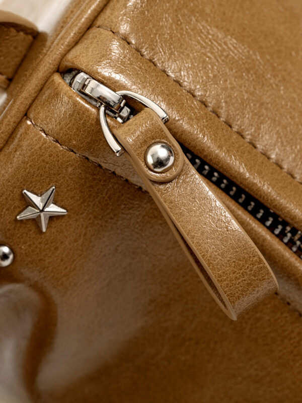 17 Star stud cylinder bag