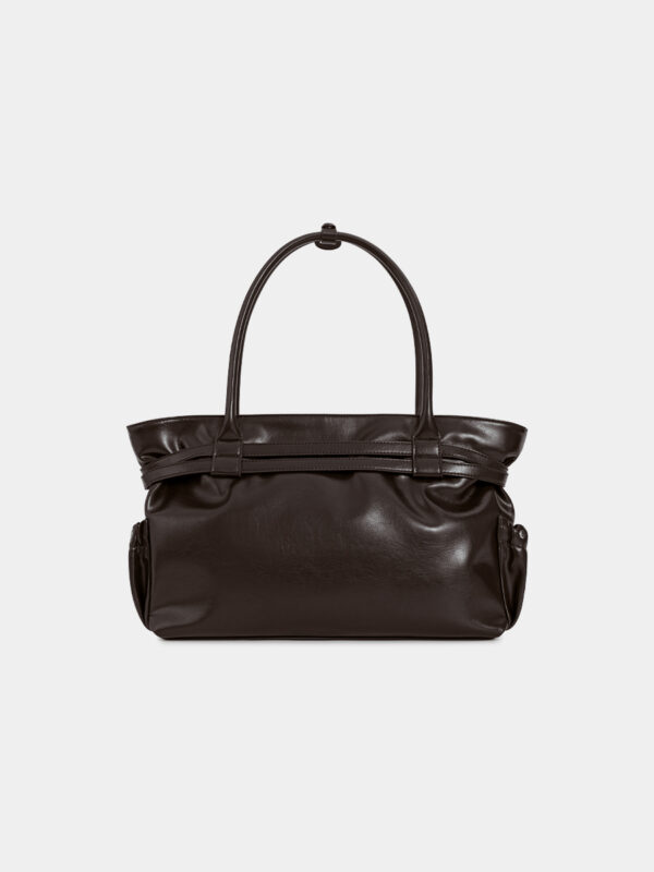 10 Punk strap tote