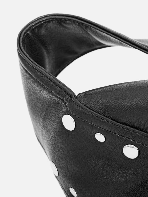 11 Soft rivet bag