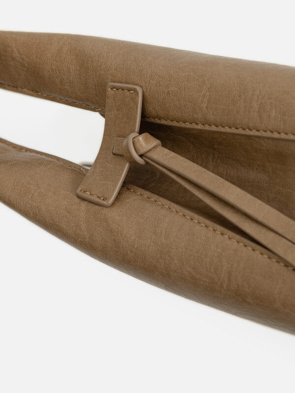 7 Maillard Buckle Bag