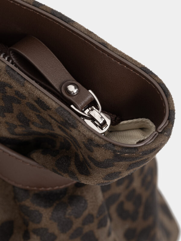3 Leopard tote